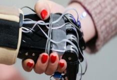 Новые разработки. Российские ученые тестируют бионический протез, имитирующий осязание Новые разработки. Российские ученые тестируют бионический протез, имитирующий осязание